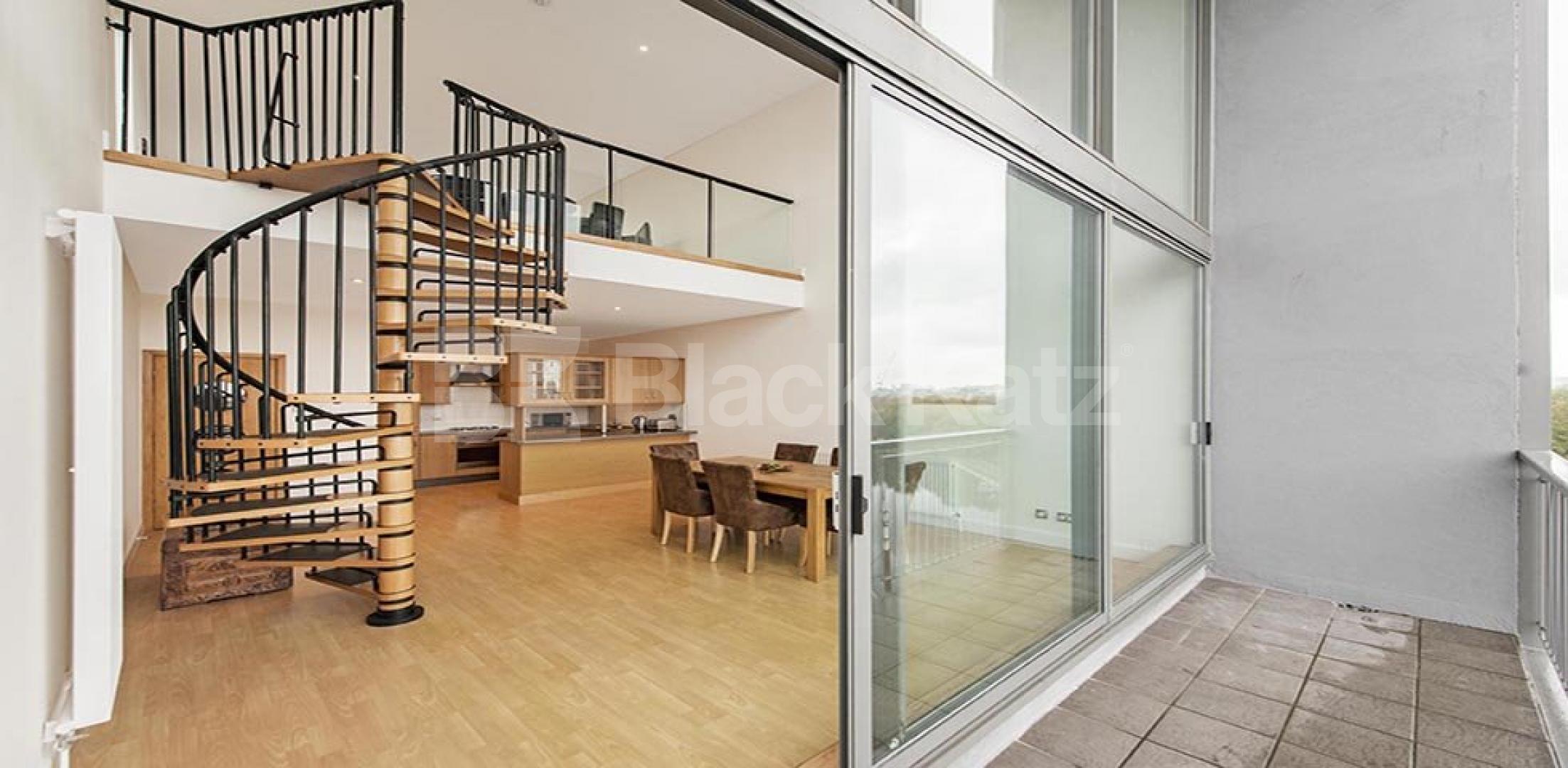 			NEW INSTRUCTION!, 2 Bedroom, 1 bath, 1 reception Penthouse			 Selsdon Way, City Harbour/ Isle of Dogs